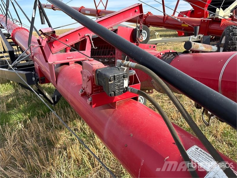Wheatheart X130-84 13 in x 84 ft Swing Grain Auger Szállító berendezések