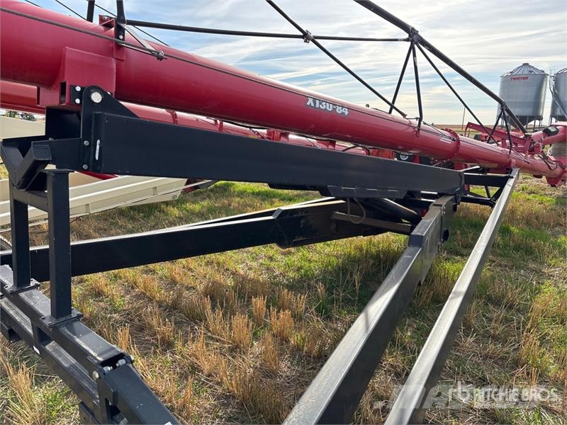 Wheatheart X130-84 13 in x 84 ft Swing Grain Auger Szállító berendezések