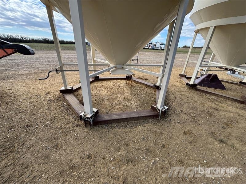  Wheatland 1212E +/- 34 ton Smooth Wall Hopper Grai Unidades/máquinas de processamento e armazenamento de culturas - Outros