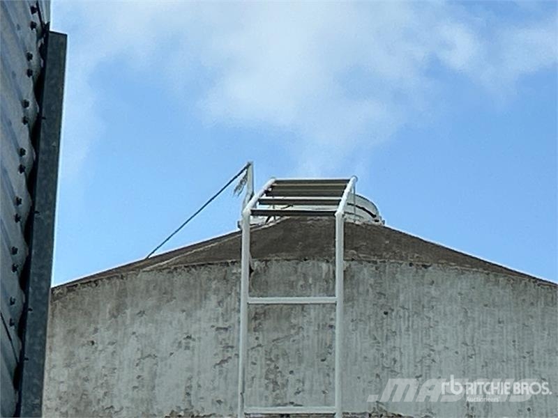 Wheatland +/- 1300 bu Smooth Wall Hopper Grain Bin 곡물 처리가공 및 보관 장치/기계 - 기타
