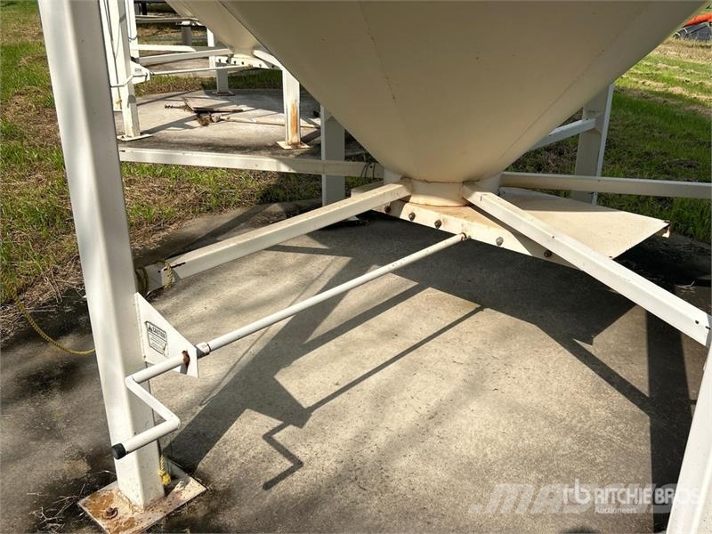 Wheatland +/- 1300 bu Smooth Wall Hopper Grain Bin 곡물 처리가공 및 보관 장치/기계 - 기타