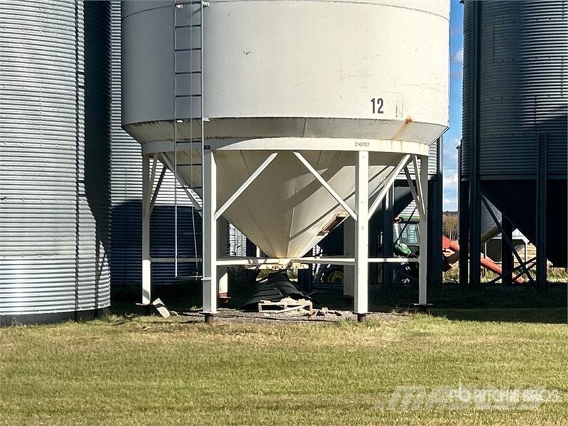  Wheatland 1615E +/- 2200 bu Smooth Wall Hopper Gra Stockage, conditionnement - Autres
