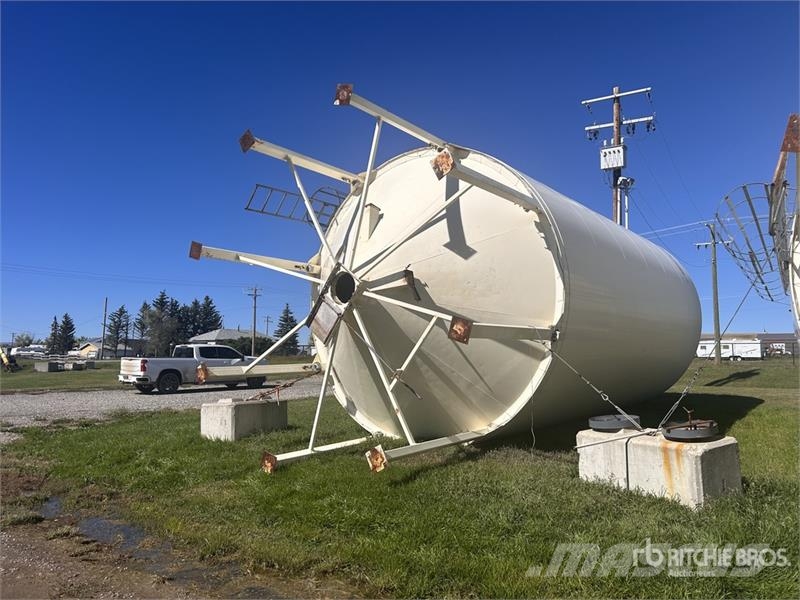 Wheatland 1630EMWIPC Bottom Hopper Fertilizer Bin Muut lannoituskoneet ja lisävarusteet