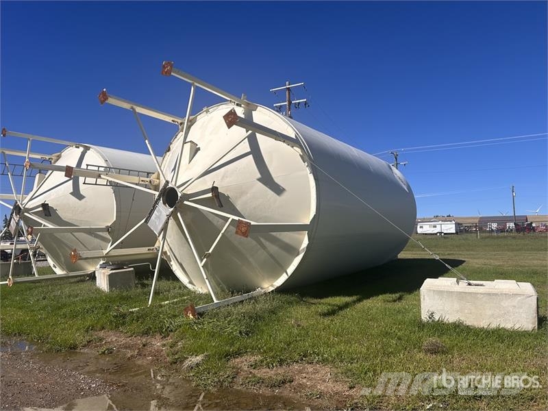  Wheatland 1630EMWIPC Bottom Hopper Fertilizer Bin Muut lannoituskoneet ja lisävarusteet