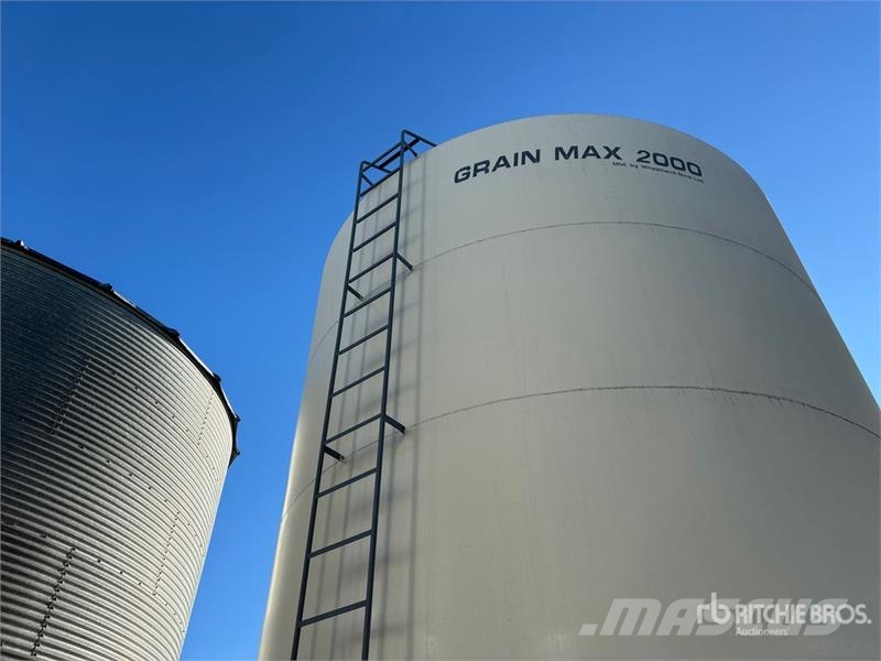  Wheatland Grain Max 2000 +/- 2000 bu Smooth Wall H وحدات / آلات معالجة المحاصيل وتخزينها - أخرى