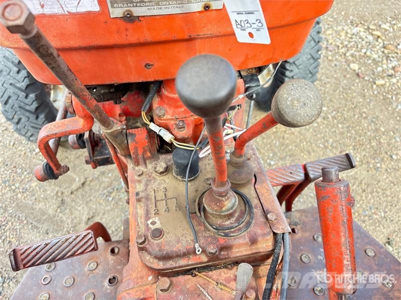 White 1370 2WD Utility Tractor Kleintraktoren