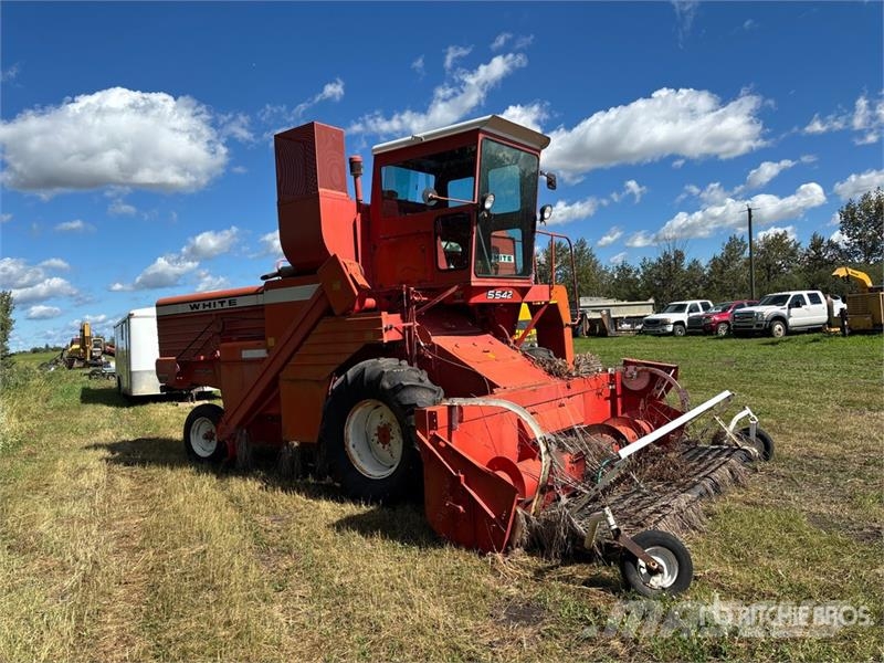 White 5542 Combine Harvester (Inoperable) Θεριζοαλωνιστικές μηχανές