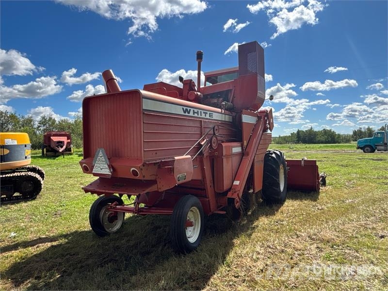 White 5542 Combine Harvester (Inoperable) Θεριζοαλωνιστικές μηχανές