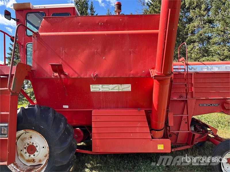 White 5542 Combine Harvester (Inoperable) Θεριζοαλωνιστικές μηχανές