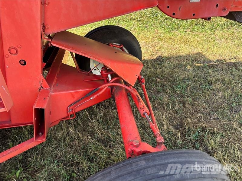 White 5542 Combine Harvester (Inoperable) Θεριζοαλωνιστικές μηχανές