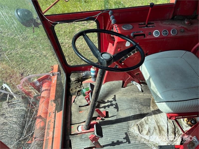 White 5542 Combine Harvester (Inoperable) Θεριζοαλωνιστικές μηχανές