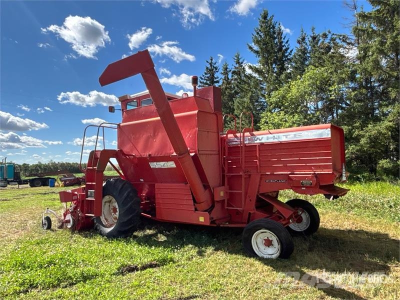 White 5542 Combine Harvester (Inoperable) Θεριζοαλωνιστικές μηχανές