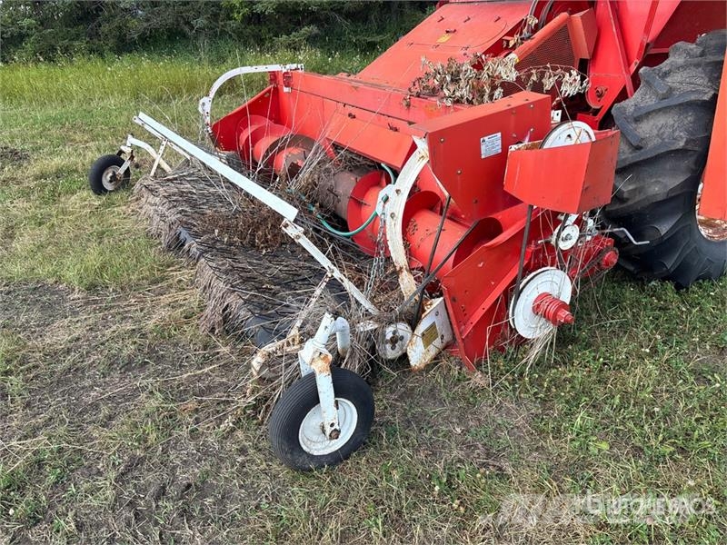 White 5542 Combine Harvester (Inoperable) Θεριζοαλωνιστικές μηχανές