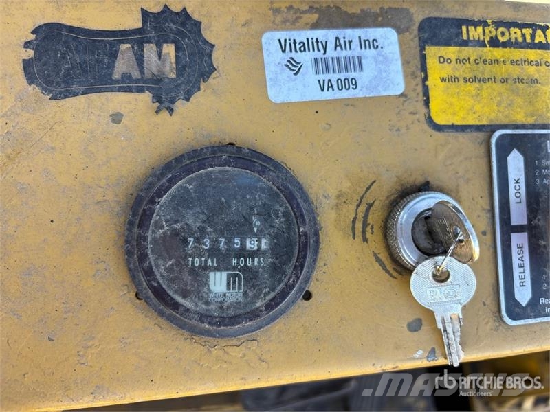 White Cushion Tire Forklift Інше