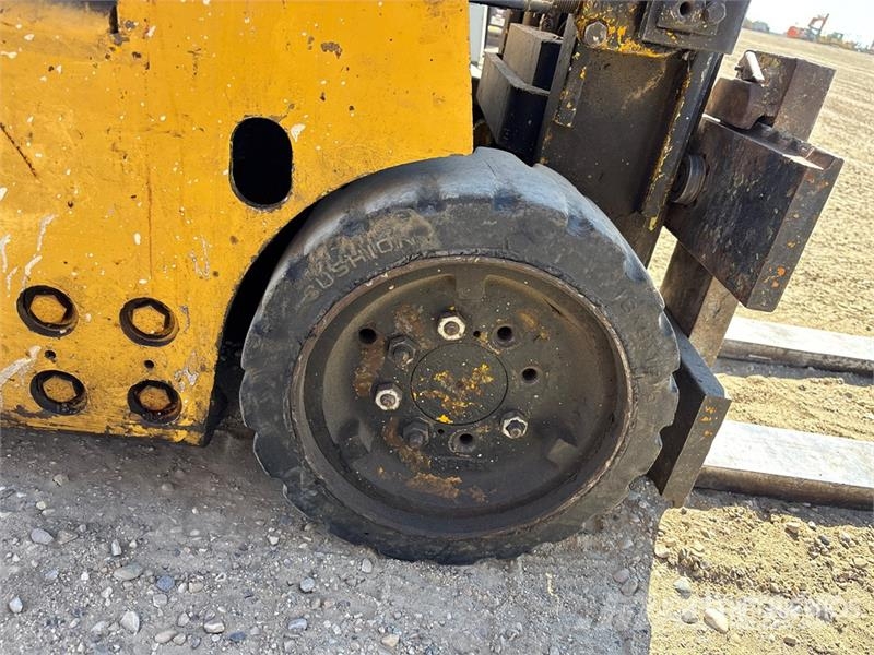 White Cushion Tire Forklift Інше