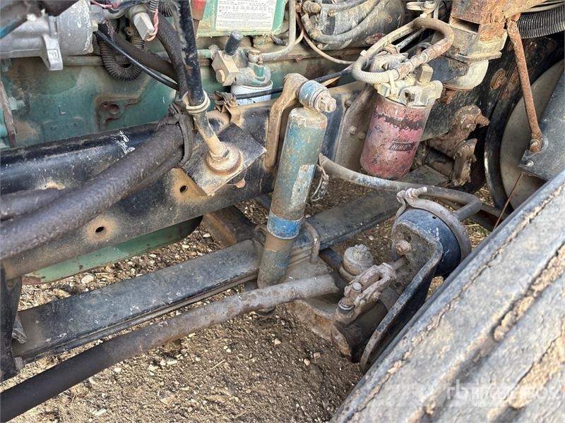 White/GMC T/A Sleeper Truck Tractor Sattelzugmaschinen