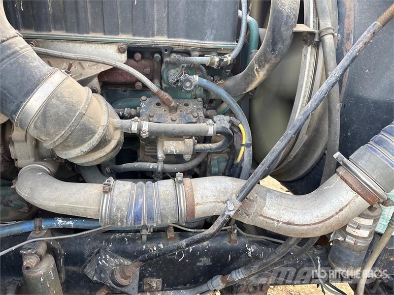 White/GMC T/A Sleeper Truck Tractor Sattelzugmaschinen