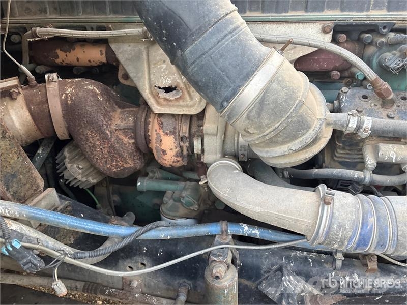 White/GMC T/A Sleeper Truck Tractor Sattelzugmaschinen