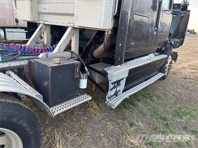 White/GMC T/A Sleeper Truck Tractor Sattelzugmaschinen