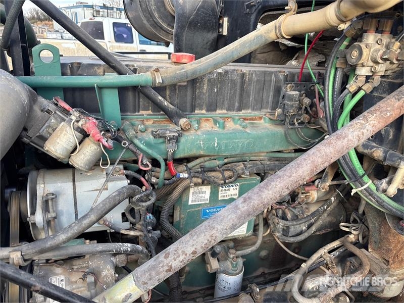 White/GMC T/A Sleeper Truck Tractor Sattelzugmaschinen
