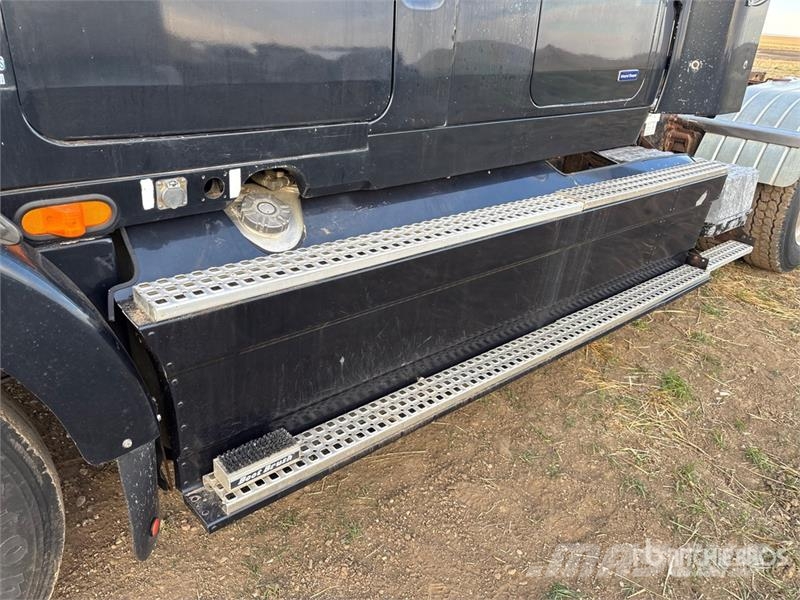 White/GMC T/A Sleeper Truck Tractor Sattelzugmaschinen