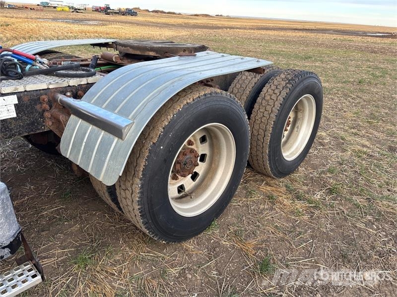 White/GMC T/A Sleeper Truck Tractor Sattelzugmaschinen