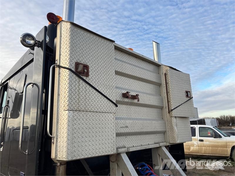 White/GMC T/A Sleeper Truck Tractor Sattelzugmaschinen