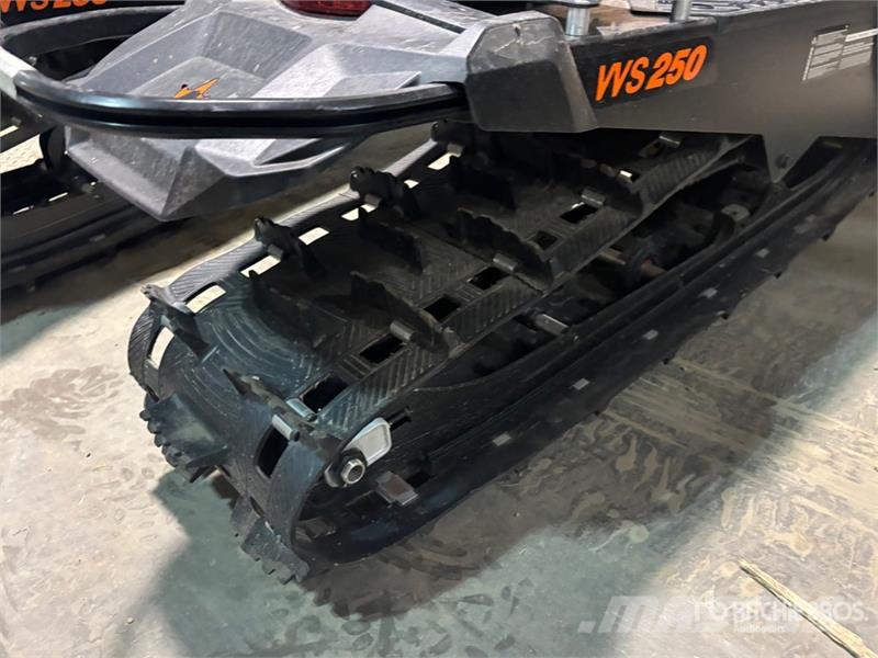  Widescape WS250 EFI Snowmobile Snøscootere