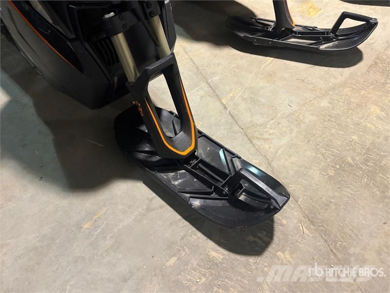  Widescape WS250 EFI Snowmobile Snøscootere