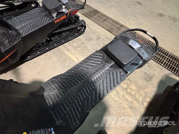  Widescape WS250 EFI Snowmobile Snøscootere