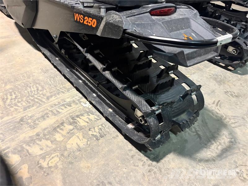  Widescape WS250 EFI Snowmobile Snøscootere