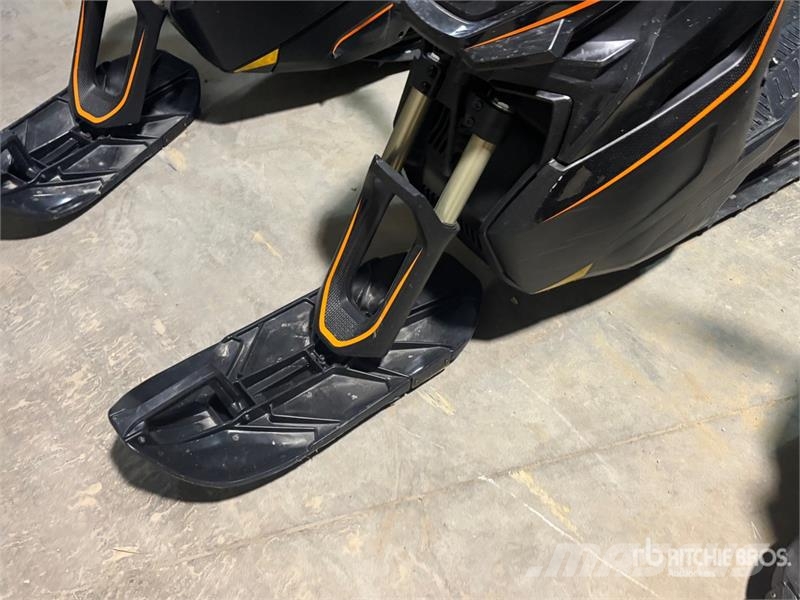  Widescape WS250 EFI Snowmobile Snøscootere