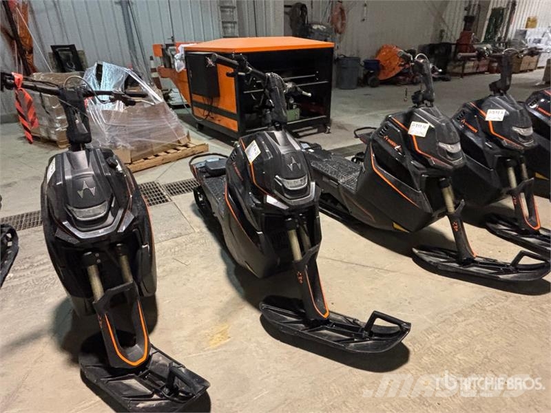 Widescape WS250 EFI Stand Up Snowmobile Moottorikelkat