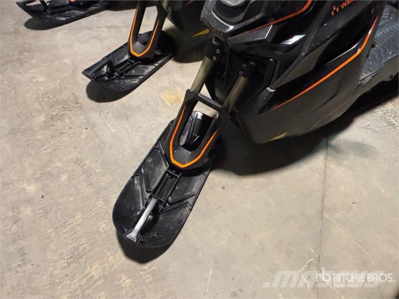 Widescape WS250 EFI Stand Up Snowmobile Moottorikelkat