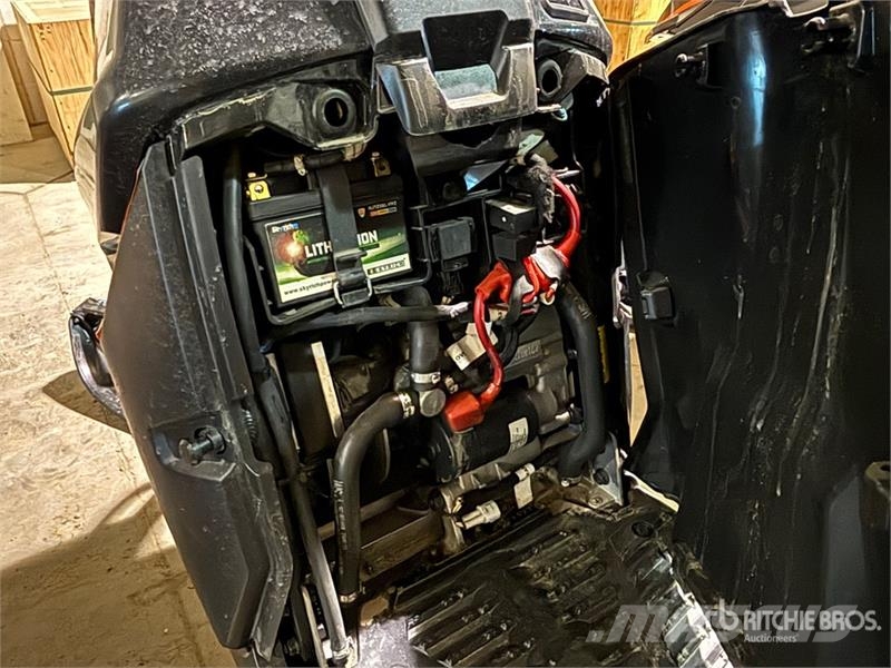 Widescape WS250 EFI Stand Up Snowmobile Снегоходы
