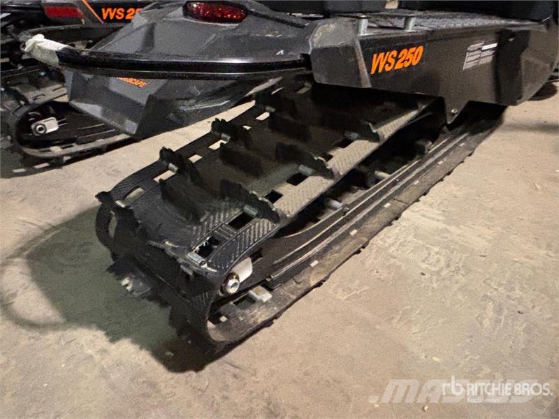 Widescape WS250 EFI Stand Up Snowmobile Снегоходы