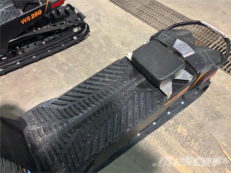 Widescape WS250 EFI Stand Up Snowmobile Moottorikelkat