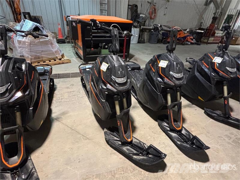Widescape WS250 EFI Stand Up Snowmobile Snøscootere