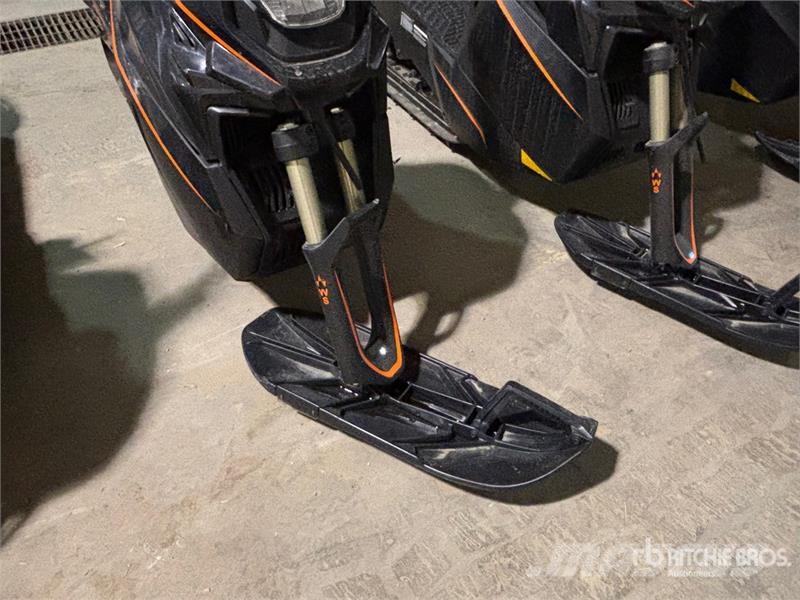 Widescape WS250 EFI Stand Up Snowmobile Снегоходы