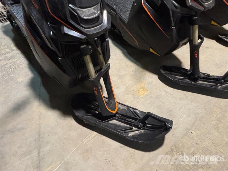 Widescape WS250 EFI Stand Up Snowmobile Moottorikelkat
