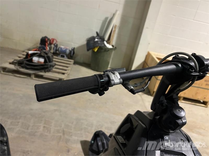  Widescape WS250 EFI Stand Up Snowmobile Moottorikelkat