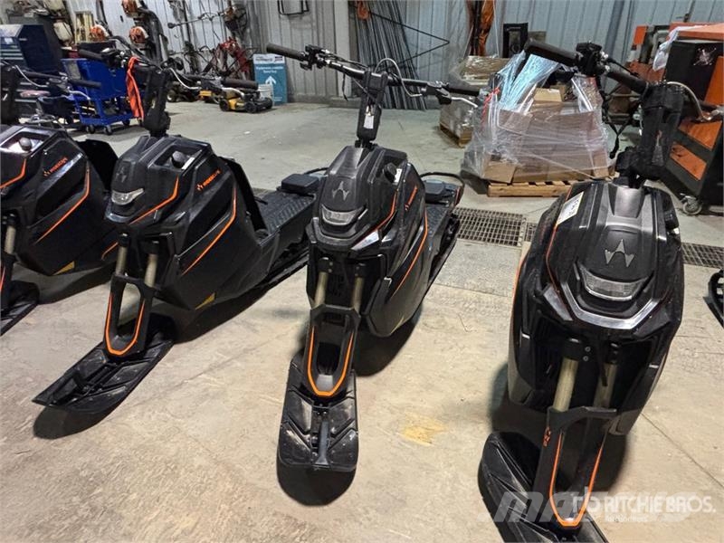 Widescape WS250 EFI Stand Up Snowmobile Moottorikelkat