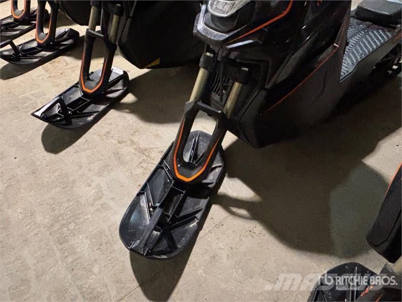 Widescape WS250 EFI Stand Up Snowmobile Снегоходы