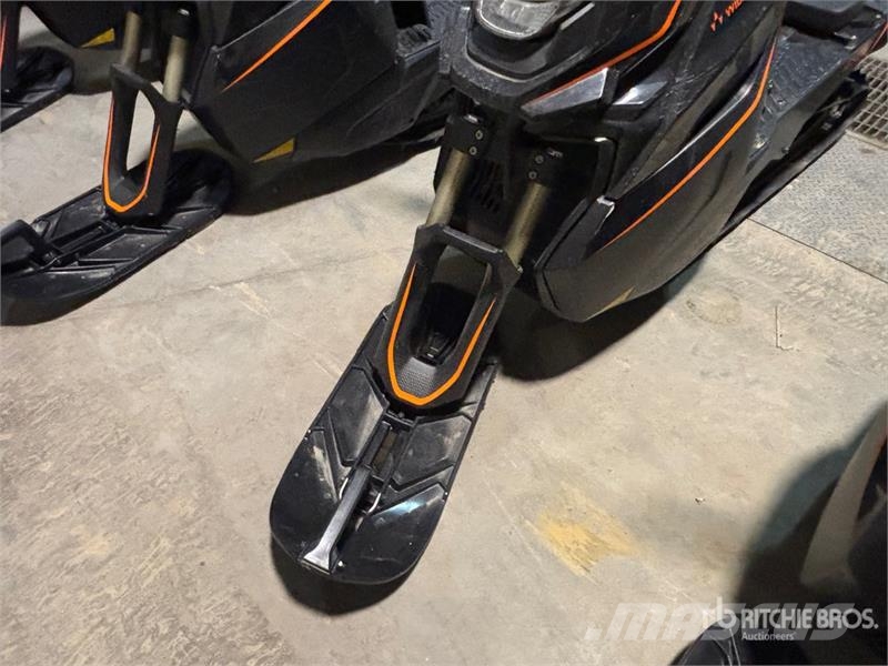 Widescape WS250 EFI Stand Up Snowmobile Moottorikelkat