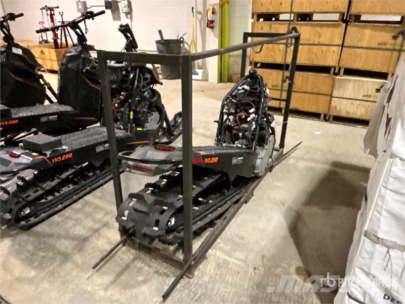  Widescape WS250 Snowmobile كاسحات الجليد