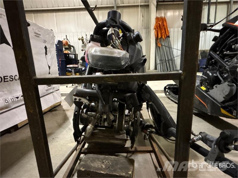  Widescape WS250 Snowmobile كاسحات الجليد