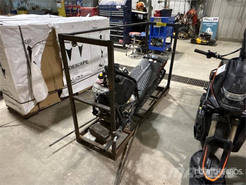  Widescape WS250 Snowmobile كاسحات الجليد