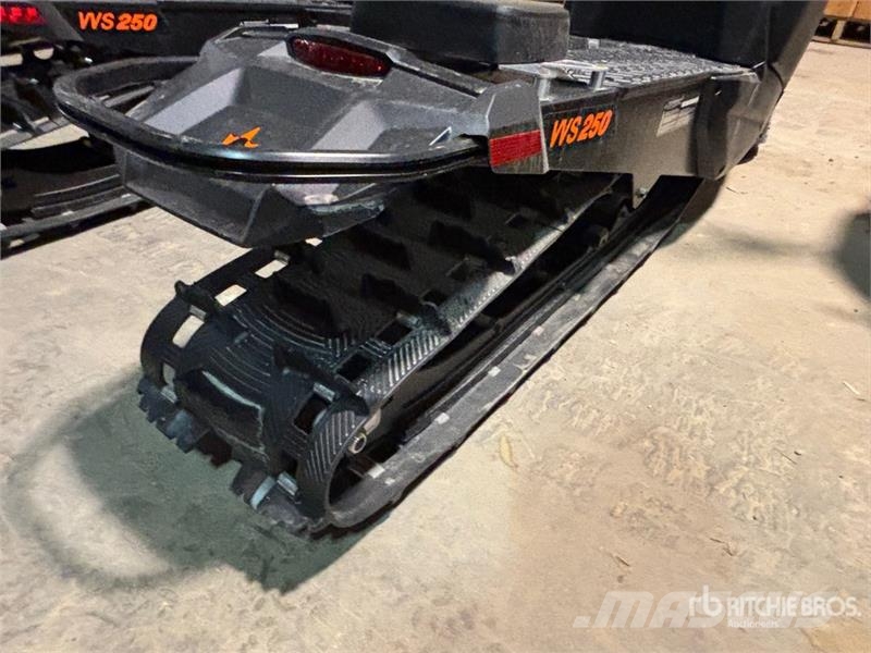  Widescape WS250 Stand Up Snowmobile Moottorikelkat