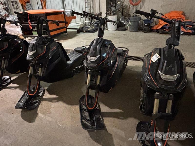  Widescape WS250 Stand Up Snowmobile Moottorikelkat