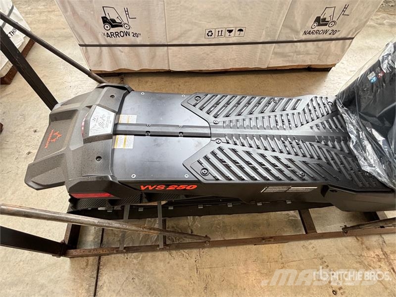 Widescape WS250 Stand On Snowmobile Снігоходи